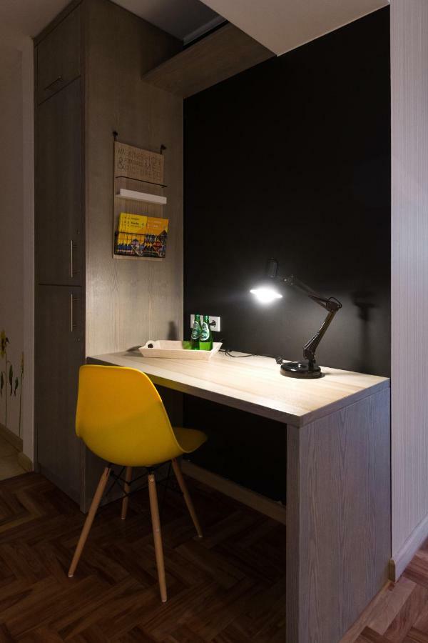 Sunflower Apartment *